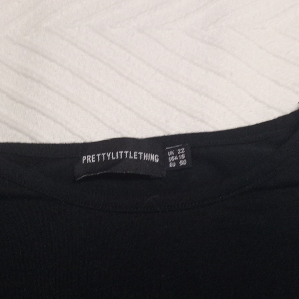 PrettyLittleThing Black Top - Picture 2 of 6